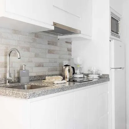 Sunnyland Martianez 4 Апартаменты *